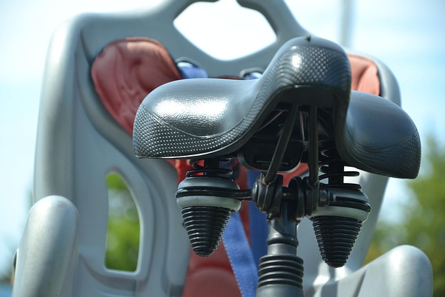 Cykelstole til store børn – hvad siger loven om vægtgrænser?